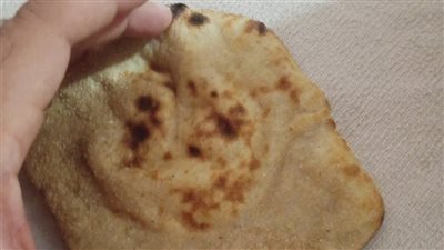 «رغيف عيش لا يصلح للأكل».. مأساة يومية في قرية بالمنوفية والأهالي يستغيثون