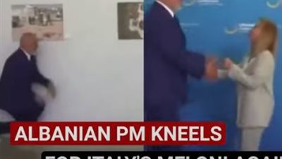 رئيس وزراء ألبانيا يجثو على ركبته أمام جورجيا ميلوني مجددًا.. فيديو