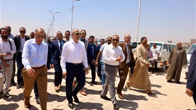 رئيس البنك الزراعي ومحافظ المنيا يوقعان بروتوكولًا لتمويل المنتفعين بأراضي الدولة