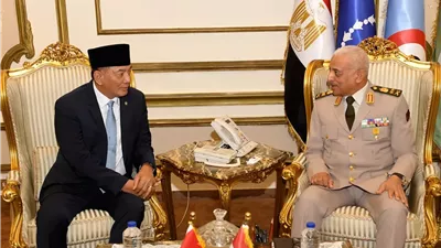وزير الدفاع يبحث مع نظيره الإندونيسي سبل تعزيز التعاون العسكري بين البلدين