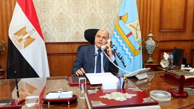 محافظ كفر الشيخ يهنئ أوائل الدبلومات الفنية من أبناء المحافظة