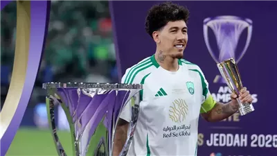  روبرتو فيرمينو يرحل عن أهلي جدة وينتقل إلى السد القطري