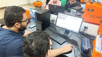 دورة تدريبية متخصصة في التحكم والأتمتة بجامعة الدلتا التكنولوجية| صور