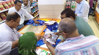 استجابة لشكاوى المواطنين.. محافظ الغربية يوجه بحملة مكبرة على أسواق ومخابز السنطة