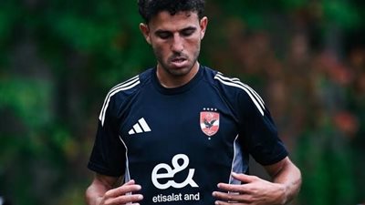 هل حسم نادي بيراميدز صفقة نجم خط وسط الأهلي السابق؟ مصدر يجيب (خاص)