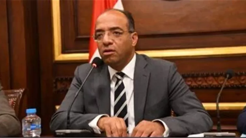 النائب الدكتور علي
