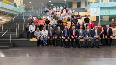 رئيس جامعة المنوفية يلتقي الطلاب المشاركين ببرامج التدريب الصيفي بجامعة لويفيل الأمريكية