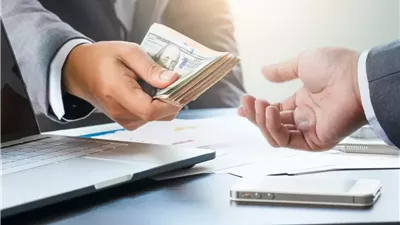 قرض علشان هندسة وطب.. كيف تقود نتيجة الثانوية العامة الأسر لقرارات خاطئة؟