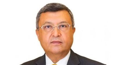 وزير البترول يتفقد سير العمل في الشبكة القومية للغاز الطبيعي