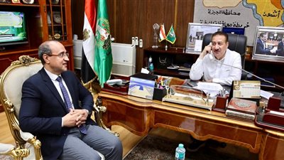 جولة هاتفية لمحافظ المنوفية لتهنئة أوائل الثانوية العامة من أبناء المحافظة