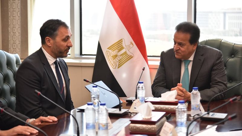 وزير الصحة والسكان