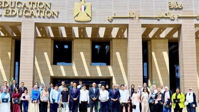 وزير التربية والتعليم يكرم أوائل الثانوية العامة 2025| صور 