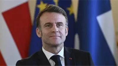 ماكرون يحذر من تكرار العنف بسوريا.. ويجدد دعم باريس لوحدة أراضيها