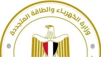 رئيس جنوب القاهرة للكهرباء يوجه بدفع 12 فرقة طوارئ إلى الجيزة لإعادة التيار