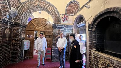 محافظ قنا يتفقد أديرة نقادة استعدادًا لانطلاق مهرجان الفنون التراثية في نوفمبر المقبل