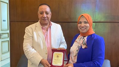 تقديرا لمجهوداتها بالمجال الصحي.. النقابة الفرعية للصحفيين بالإسكندرية تكرم دكتورة ميرفت السيد