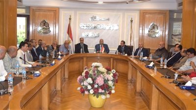 لدعم مبادرة خفض الأسعار.. اجتماع طارئ في غرفة القاهرة