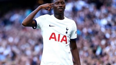 بابي سار يقود توتنهام للفوز على آرسنال في الودية التحضيرية للموسم الجديد