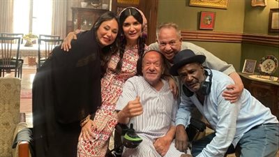 الوسط الفني يودع لطفي لبيب.. وإنجي علي تنعاه: «المبهج المثقف.. حيوحشني كلامك»