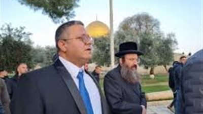 وزير الأمن القومي الإسرائيلي يستفز الفلسطينيين ويقتحم المسجد الأقصى