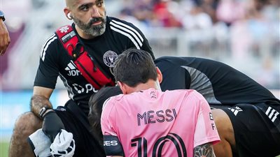 إصابة قوية لميسي في أوتار الركبة خلال مباراة إنتر ميامي ونيكاكسا بكأس الدوري الأمريكي