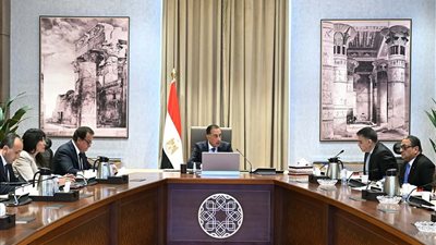 مدبولي يوجه بسرعة سداد مديونيات 