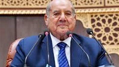 المستشار عبدالوهاب عبدالرازق يدلي بصوته في انتخابات الشيوخ بحي المعادي