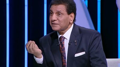 يستحق الفرصة.. فاروق جعفر يفتح النار على إدارة الزمالك بسبب نجله 