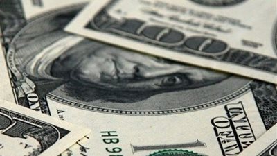 استقرار سعر الدولار في البنوك المصرية خلال تعاملات صباح الأربعاء