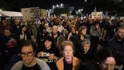 عائلات المحتجزين الإسرائيليين: أبناؤنا يتضورون جوعا وتجاهل حكومي للوضع في غزة