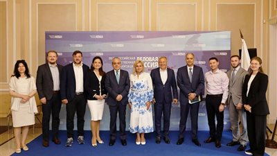   المكتب التجاري في موسكو يبحث تعزيز التجارة والاستثمار بين مصر وروسيا