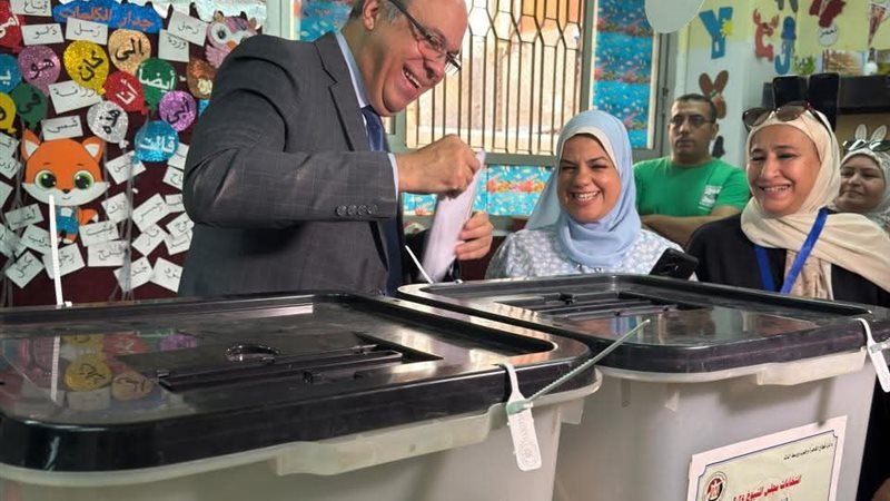 وزير الطيران المدني
