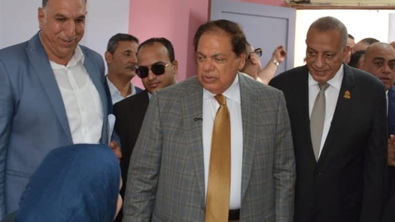 النائب محمد أبو العينين