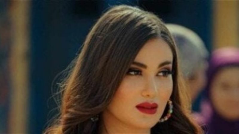 الفنانة هدى الإتربي