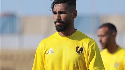 أوناجم في الهجوم..  التشكيل الرسمي لكهرباء الإسماعيلية أمام الجونة 