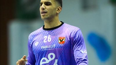 مصطفى عادل يدعم حراس فراعنة ناشئي اليد في بطولة العالم تحت 19 عام