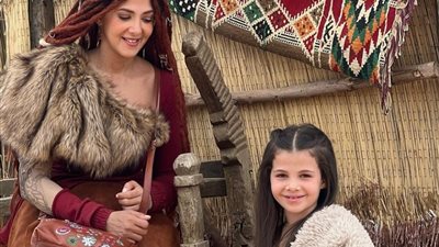 لماذا منعت دنيا سمير غانم ابنتها كايلا من الكلام أمام الإعلام؟