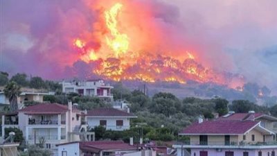 20 حريق.. اليونان تواجه يوما صعبًا بسبب حرائق الغابات