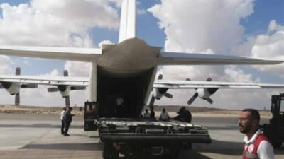 مطار العريش يستقبل طائرة مساعدات كويتية لقطاع غزة 