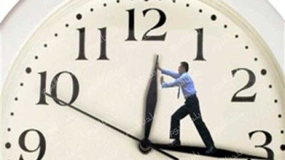 الفرق بين مواعيد غلق المحلات وتطبيق التوقيت الشتوي بمصر