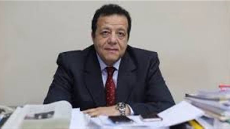 د. عاطف عبد اللطيف