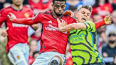 تاريخ مواجهات مانشستر يونايتد وأرسنال قبل قمة الليلة بالبريميرليج