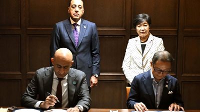 على هامش قمة 