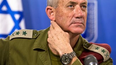 غانتس يدرس العودة للحكومة لدعم صفقة الأسرى