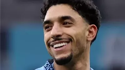 عمر مرموش يكشف عن أصعب مدافع واجهه بالدوري الإنجليزي.. من هو؟