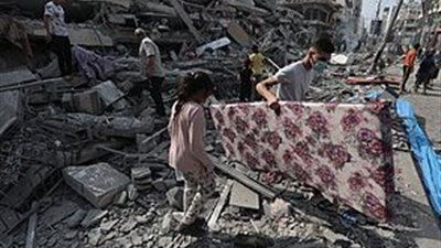 استمرار العدوان الإسرائيلي.. جيش الاحتلال ينسف مباني سكنية في غزة