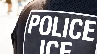 إدارة الهجرة الأمريكية ترد على قلق الآباء: لا زيارات للمدارس حاليا