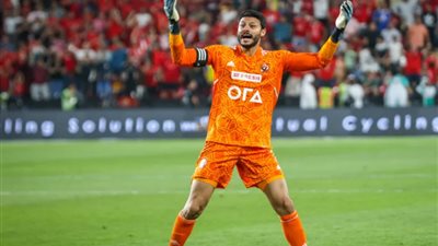 رغم وفاة والده.. قائد الأهلي يرفض الراحة ويتمسك بالتدريب و ريبيرو يدعمه نفسيًا