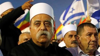 وزير الدفاع الإسرائيلي يؤكد بقاء جيش الاحتلال بجبل الشيخ في سوريا