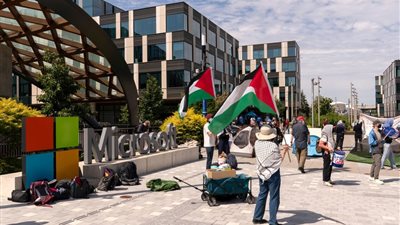 الشرطة الأمريكية تعتقل موظفين في مايكروسوفت طالبوا بدعم فلسطين